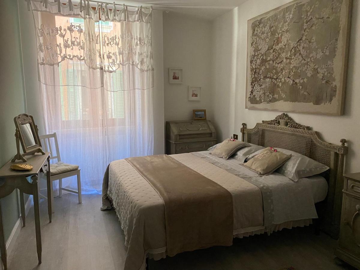 Apartmán Violetta Maison, Elegante E Romantica A Salo' Exteriér fotografie