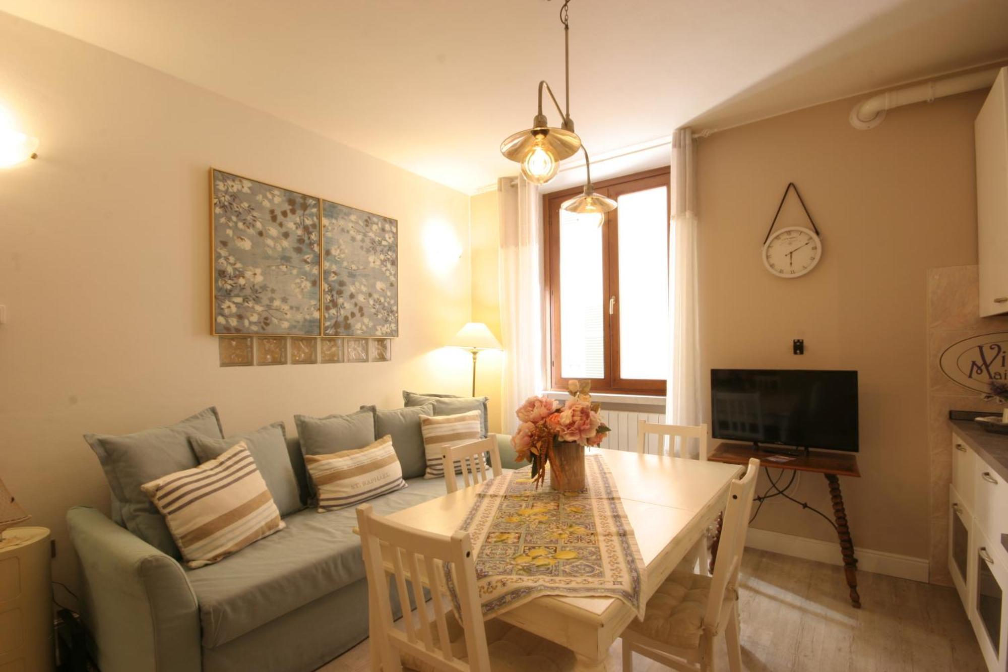 Apartmán Violetta Maison, Elegante E Romantica A Salo' Exteriér fotografie