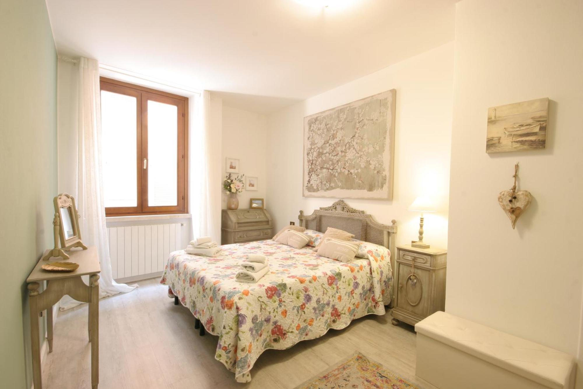 Apartmán Violetta Maison, Elegante E Romantica A Salo' Exteriér fotografie