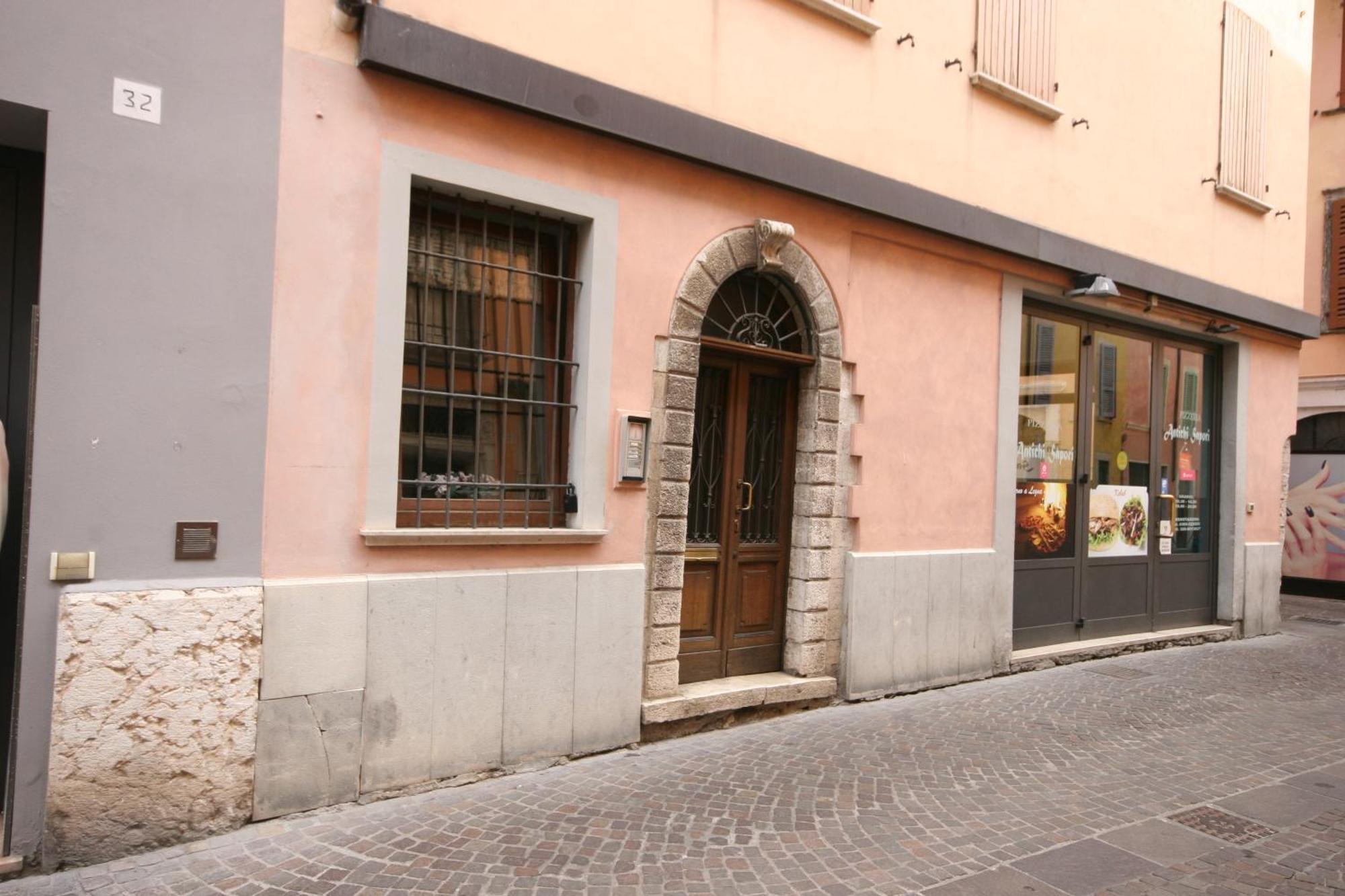Apartmán Violetta Maison, Elegante E Romantica A Salo' Exteriér fotografie