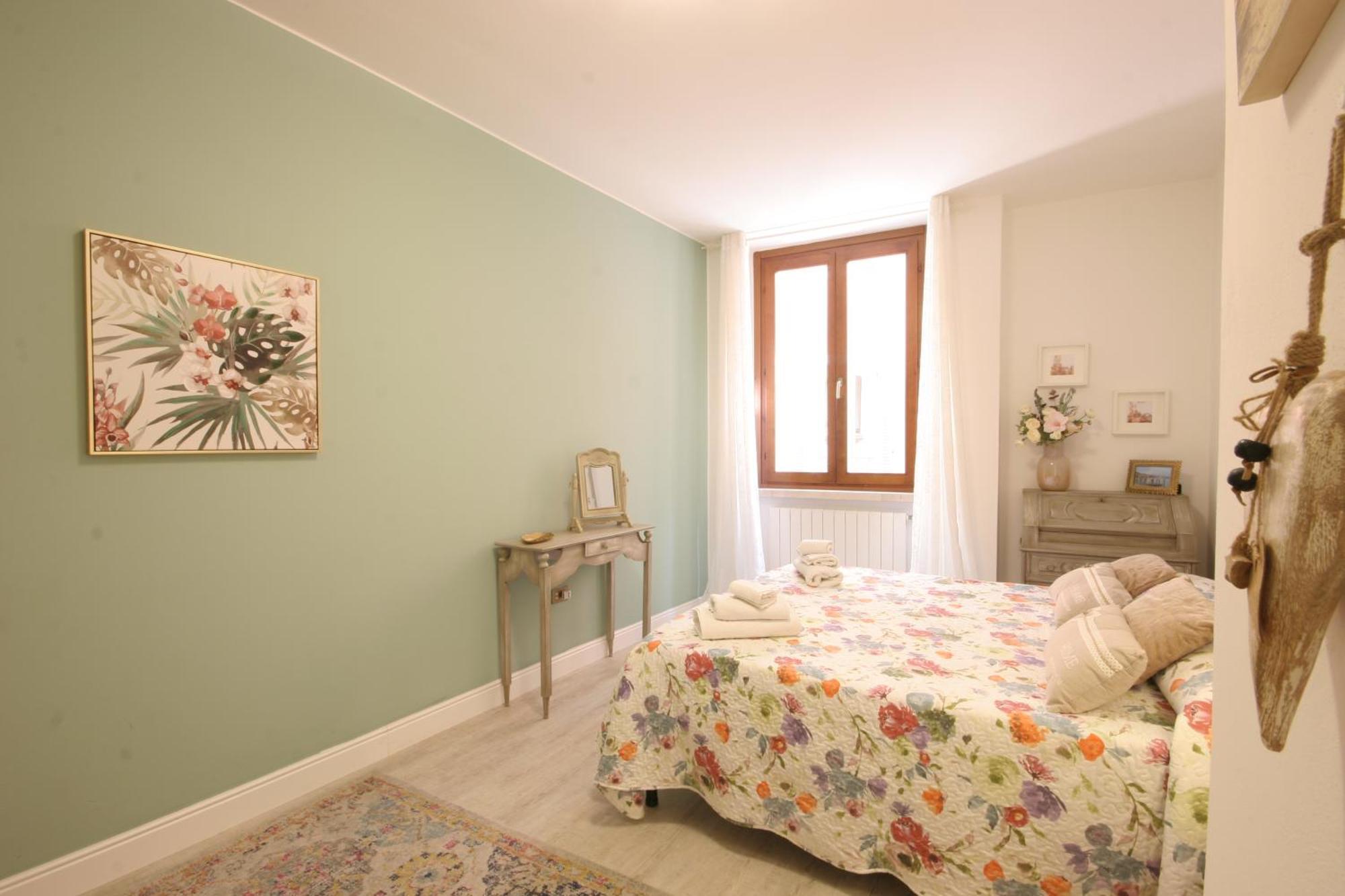 Apartmán Violetta Maison, Elegante E Romantica A Salo' Exteriér fotografie